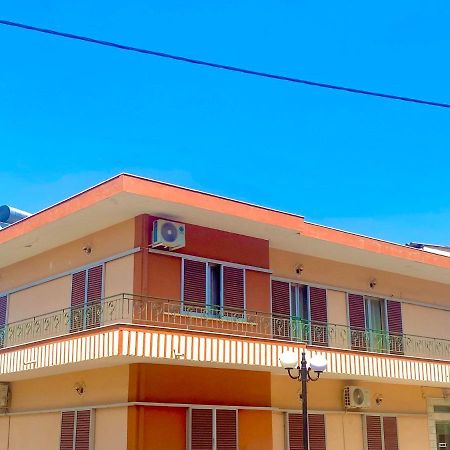 Dimitris Apartment ディアコプト エクステリア 写真
