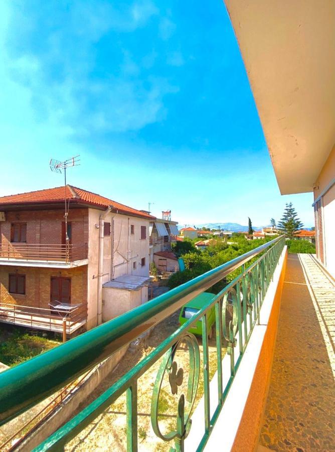 Dimitris Apartment ディアコプト エクステリア 写真